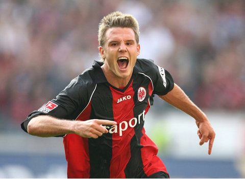 端呈現出更 端呈現出更